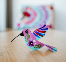 Cargar imagen en el visor de la galería, Colibrí pintado a mano