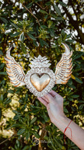 Cargar imagen en el visor de la galería, Corazón dorado