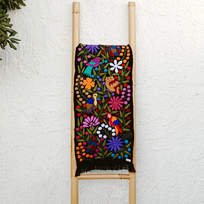 Caminos Bordados