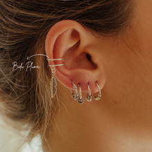 Cargar imagen en el visor de la galería, Ear cuff con dijes